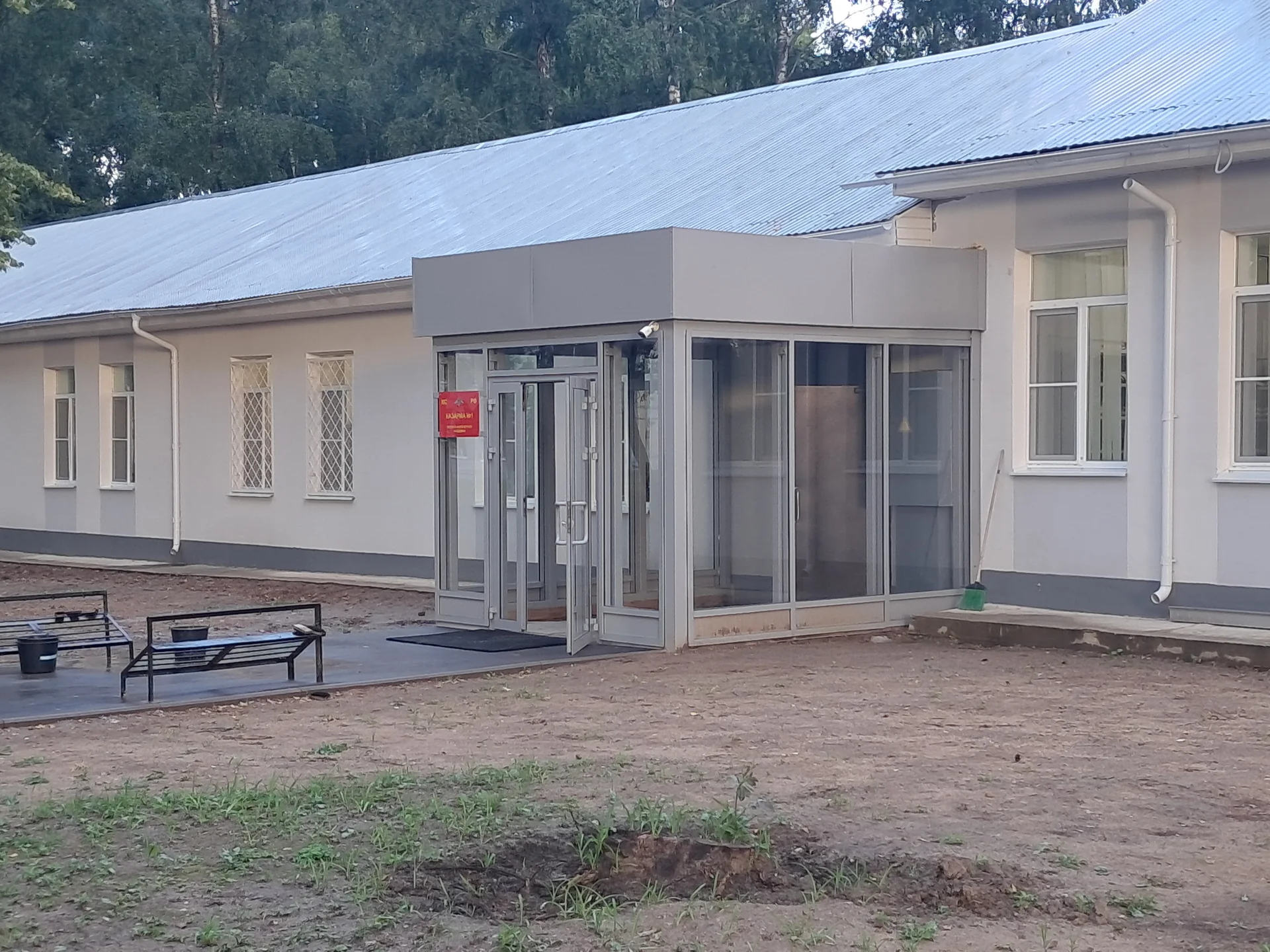 Административное здание: остекленный входной тамбур, фото 2