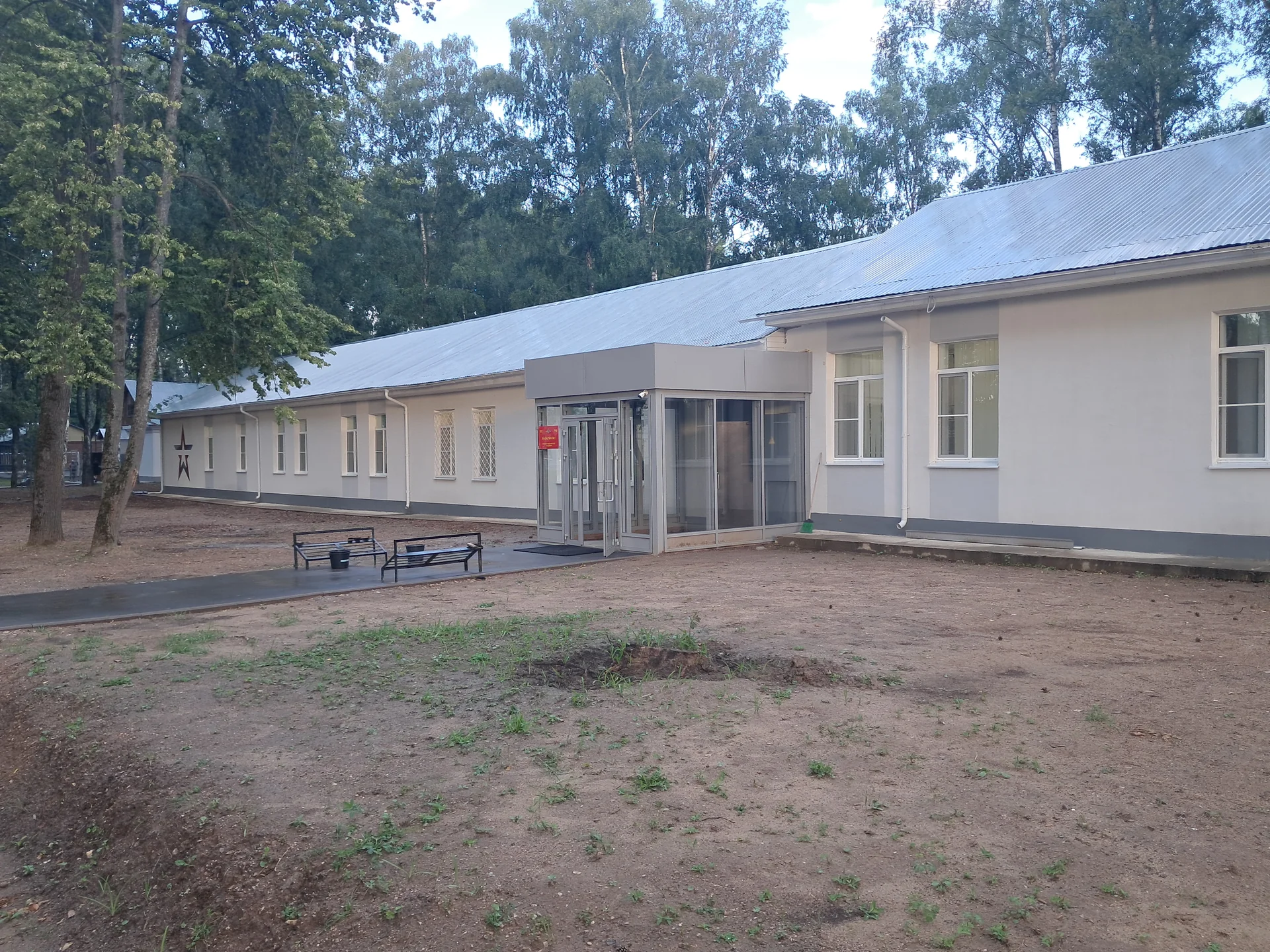 Административное здание: остекленный входной тамбур, фото 3